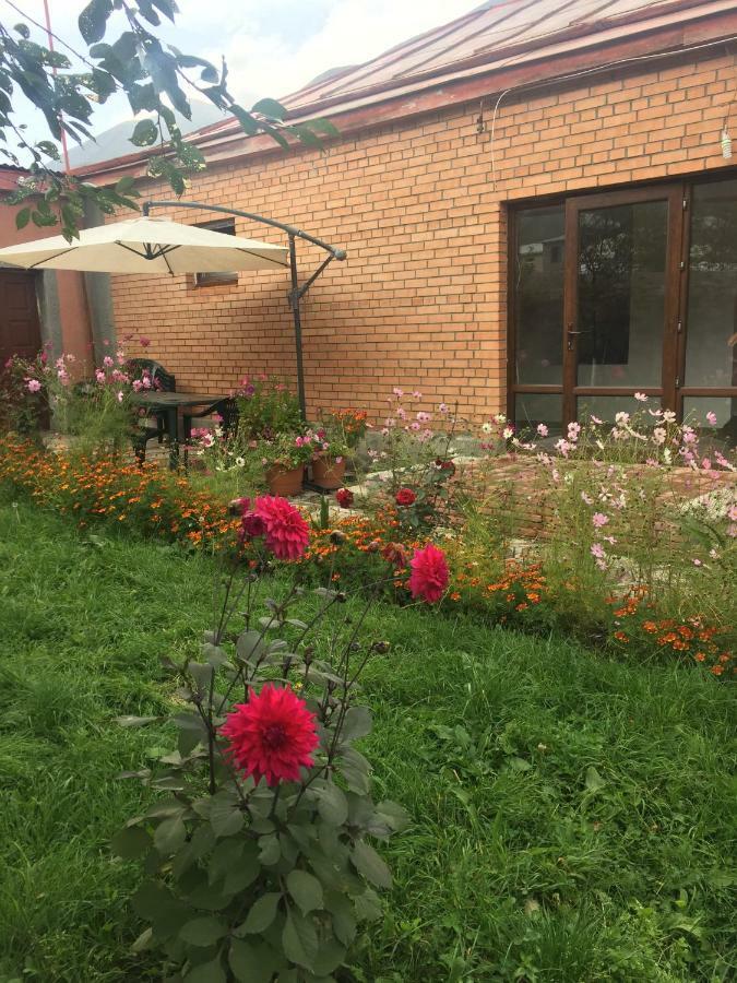 Story Guesthouse Kazbegi Exterior photo